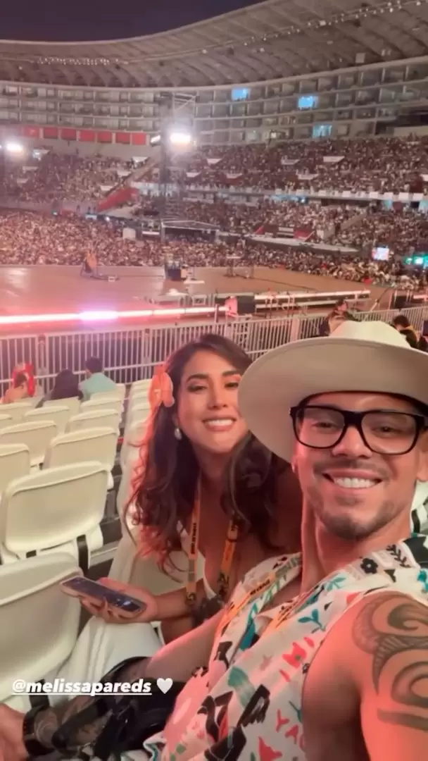 Melissa Paredes y Anthony Aranda juntos en el concierto de Bad Bunny.