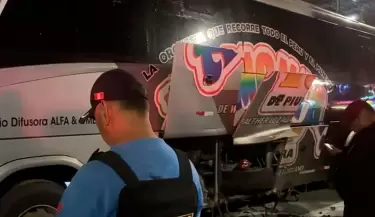 Atentan con explosivo contra bus de Armon�a 10 en Trujillo