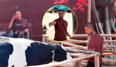 Paul Michael tiene inc�modo momento con Pamela L�pez en vivo.