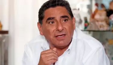 Carlos �lvarez causa preocupaci�n tras operado de emergencia