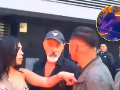 Carlos Alc�ntara vuelve a lucirse con joven en salsoteca.