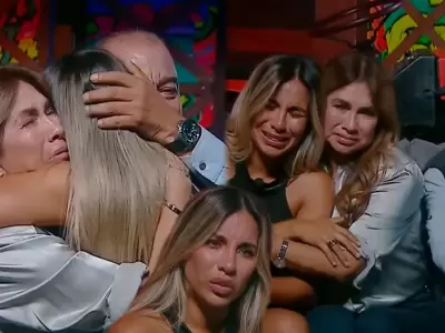 Gabriela Herrera recibe emotiva visita de sus padres y se quiebra en vivo.