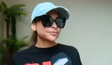 Melanie Mart�nez advierte a actual pareja del padre de su hija por boda.